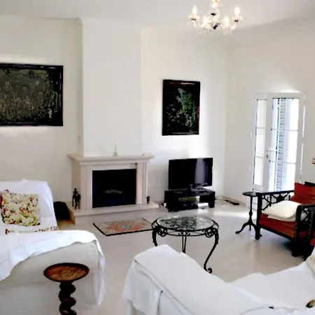 Akivillas Moss Villa *